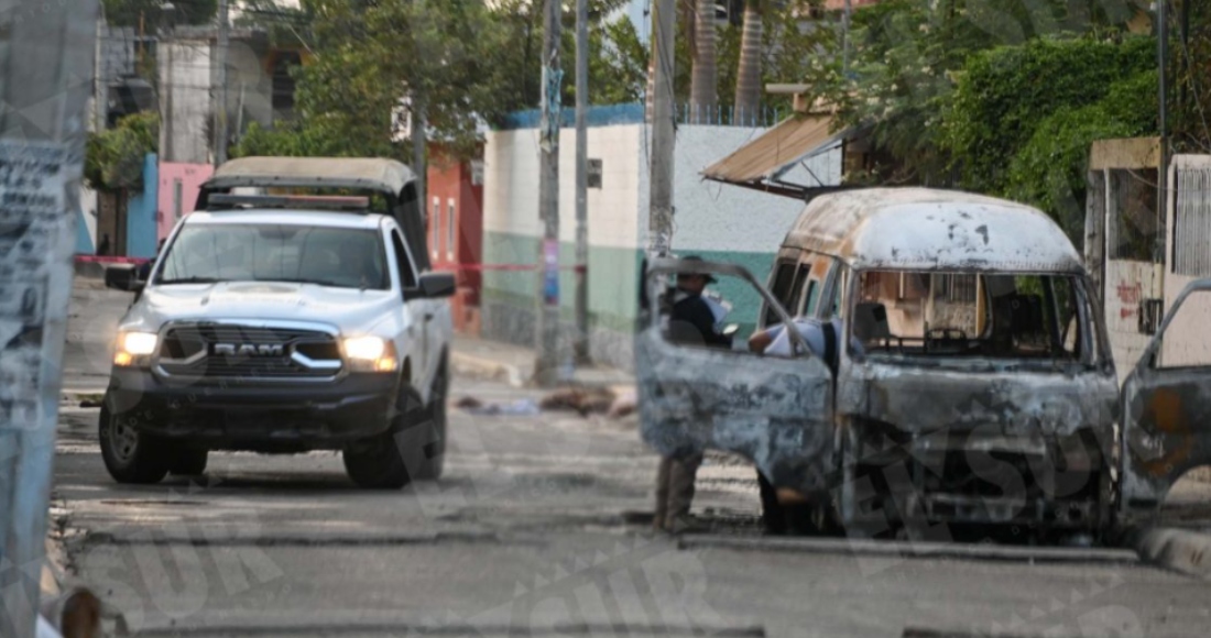 Los restos humanos de seis personas fueron hallados esta mañana y una camioneta tipo Urvan de transporte público fue incendiada en distintos hechos de violencia en Acapulco.