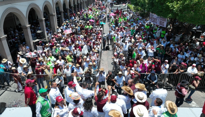 Previo a su encuentro con el pueblo de Sahuayo, Michoacán, Claudia Sheinbaum visitó la casa del general Lázaro Cárdenas en Jiquilpan, acompañada del ingeniero Cuauhtémoc Cárdenas..