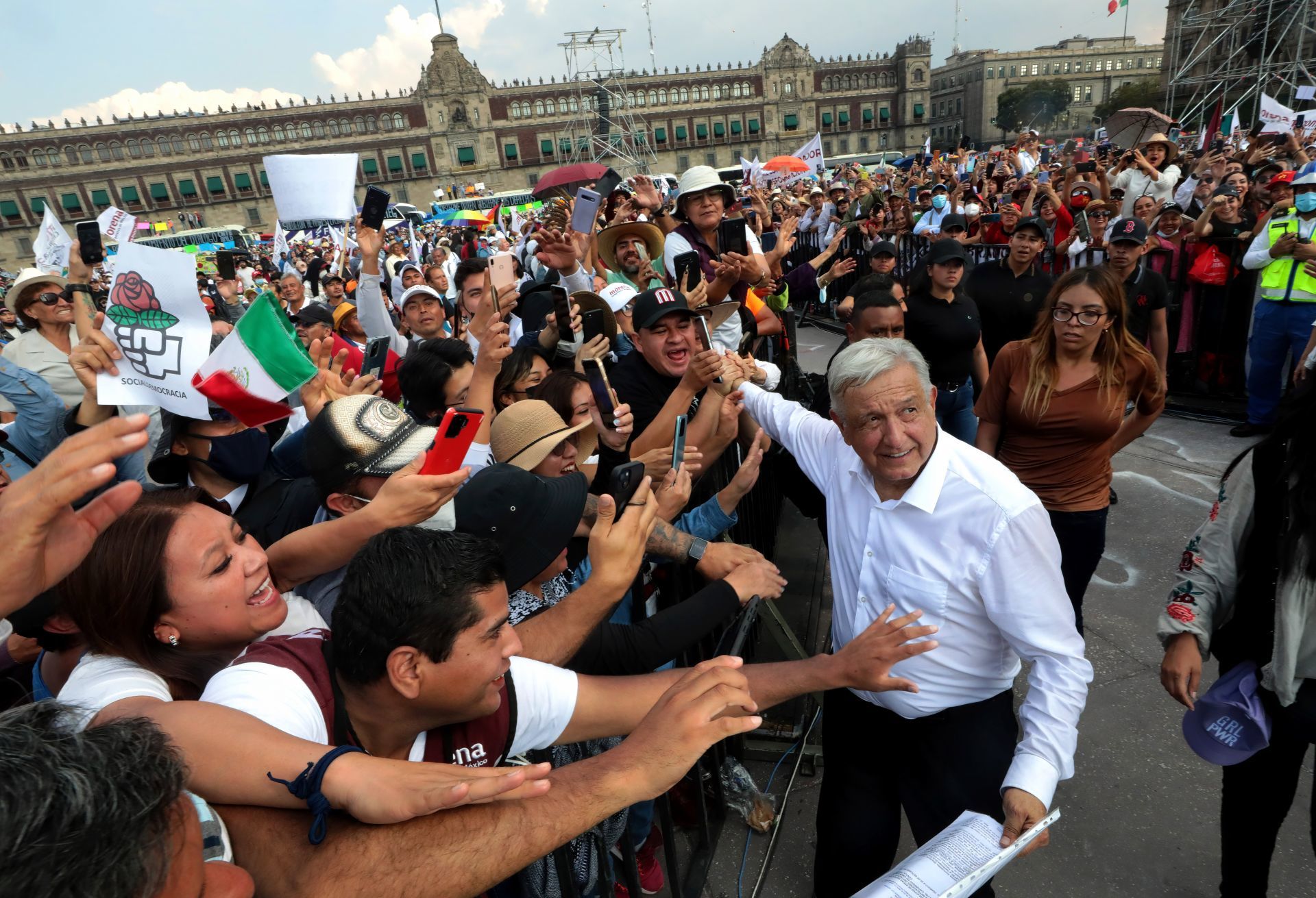 Andrés Manuel López Obrador, Presidente de México, cuando encabezó la Marcha: 4 Años de Transformación, el 27 de noviembre de 2022. 