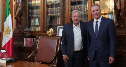 El Presidente Andrés Manuel López Obrador reveló la mañana de este miércoles que Quirino Ordaz Coppel, Embajador de México en España, ya le dio una explicación sobre el encuentro que tuvo con el expresiente Carlos Salinas de Gortari durante la fiesta del empresario Juan Antonio Pérez Simón en Madrid.