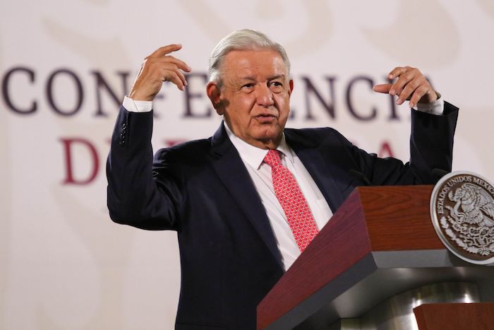 Andrés Manuel López Obrador, Presidente de México, defendió la propuesta para que la Guardia Nacional (GN) se adhiera a la Secretaría de la Defensa Nacional (Sedena); pues advirtió que si la nueva corporación se queda en manos de la Secretaría de Seguridad y Protección Ciudadana (SSPC), "se va a echar a perder".