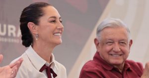 El Presidente Andrés Manuel López Obrador prometió que habrá continuidad con Claudia Sheinbaum Pardo, virtual Presidenta electa de México, ya que el relevo generacional está garantizado; y aseguró que "no va a haber retrocesos" en el movimiento de la llamada Cuarta Transformación una vez que ella asuma el poder, algo que ocurrirá el próximo 1 de octubre.