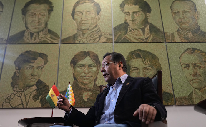 El Presidente de Bolivia, Luis Arce, en una entrevista en el Palacio de Gobierno en La Paz, Bolivia, el viernes 28 de junio de 2024, dos días después de que militares se desplegaran en la plaza frente a la sede gubernamental en un intento fallido de golpe.