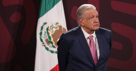 Andrés Manuel López Obrador, Presidente de México, durante conferencia matutina en Palacio Nacional, el 5 de junio de 2014.