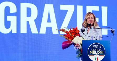 La Primera Ministra Giorgia Meloni habla sobre los resultados de las elecciones para representantes en el Parlamento Europeo, en conferencia de prensa en la sede del partido Hermanos de Italia, en Roma, el lunes 10 de junio de 2024.