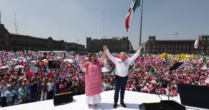 Xóchitl Gálvez y Santiago Taboada.