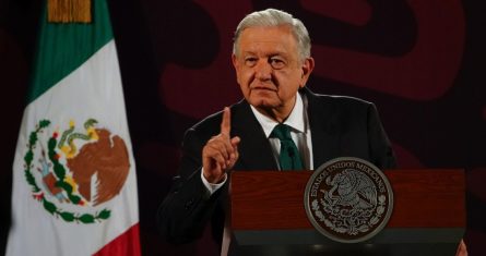 El Presidente Andrés Manuel López Obrador reveló la mañana de este jueves una lista de las empresas que se han visto beneficiadas en el Poder Judicial de la Federación (PJF) para evitar el pago de impuestos.