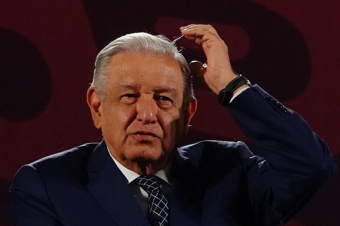 El Presidente Andrés Manuel López Obrador aseguró que no es objetivo al hablar de Luisa María Alcalde Luján, titular de la Secretaría de Gobernación (Segob), quien hace unos días reveló que le gustaría dirigir Morena, el partido que fundó y lo llevó al poder en 2018.