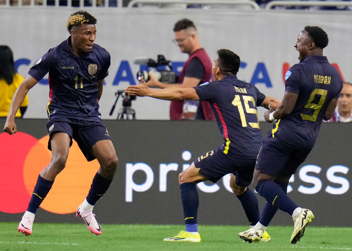 argentina-ecuador-copa-america-4