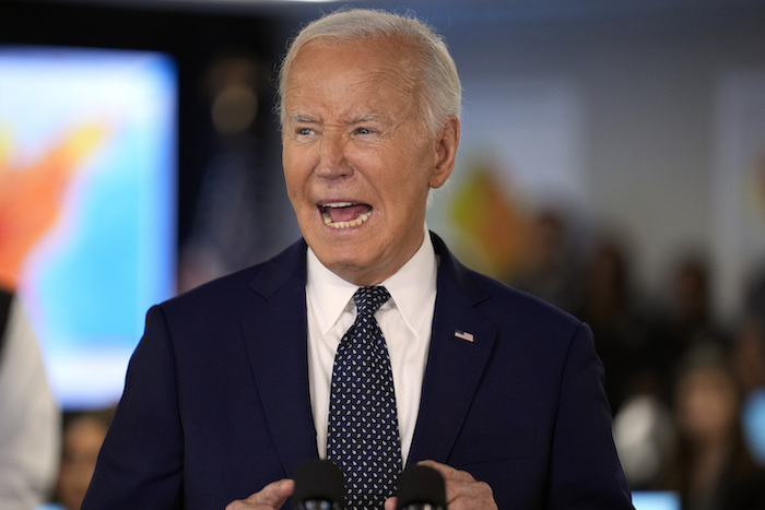 El Presidente Joe Biden durante una visita al Centro de Operaciones de Emergencia de D.C., el martes 2 de julio de 2024, en Washington.