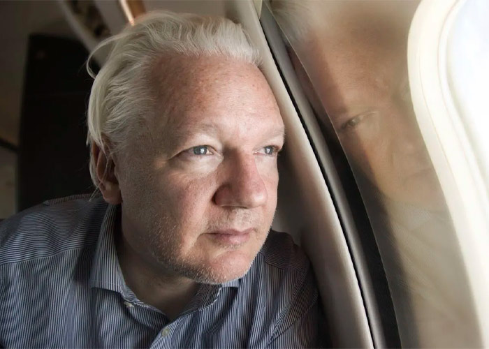 julian-assange-futuro-3