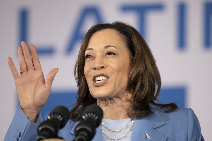 La Vicepresidenta Kamala Harris habla en un mitin de campaña después del debate, el viernes 28 de junio de 2024, en Las Vegas.