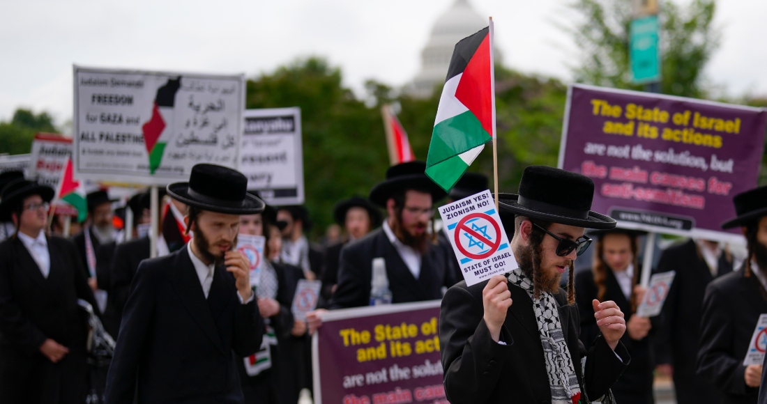 Manifestantes se reúnen cerca de la sede del Congreso de EEUU por la visita del primer ministro israelí, Benjamin Netanyahu, a Washington el 24 de julio de 2024. 