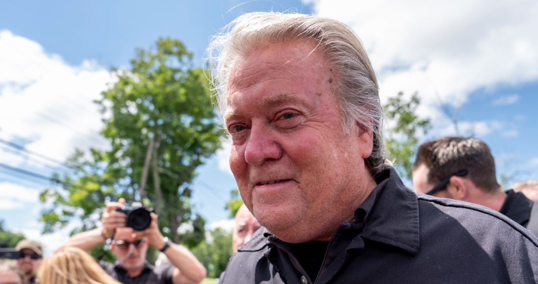 Steve Bannon llega a la Institución Correccional de Danbury en Connecticut, el 1 de julio del 2024.