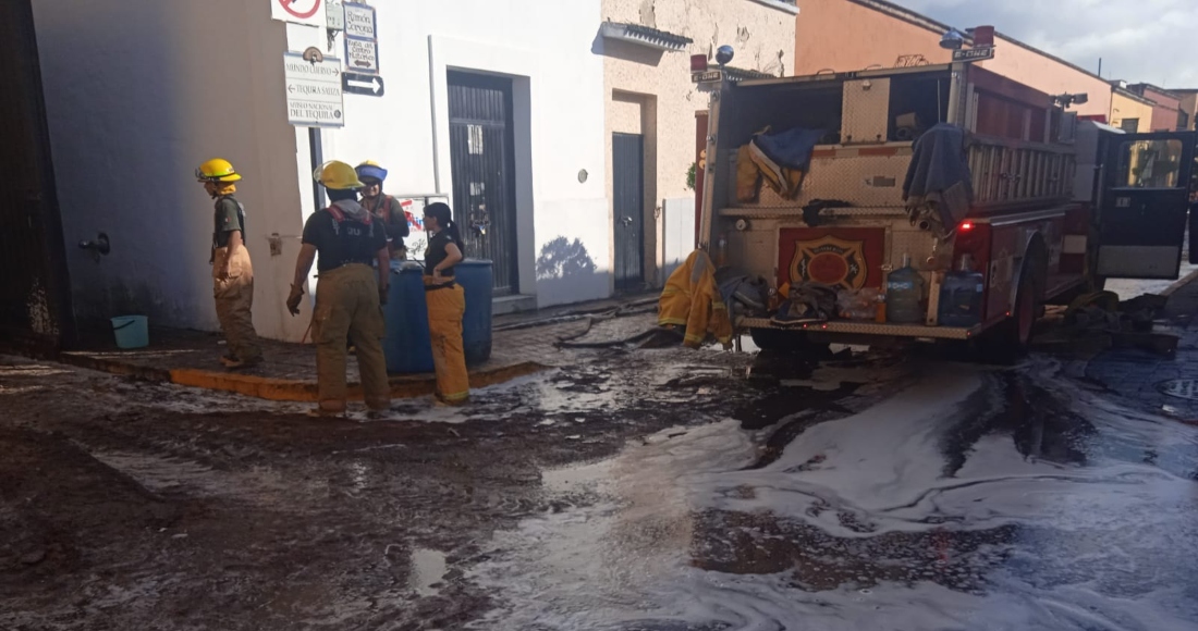 Después de la explosión y el fuego, hubo cortes temporales de electricidad y las inmediaciones de la fábrica fueron evacuados durante unas horas. Por la noche, las autoridades informaron que los vecinos podían volver a sus casas. 