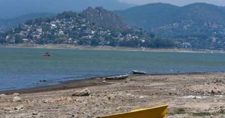 El nivel de agua en la Presa “Miguel Alemán” en Valle de Bravo continúa bajando, esta presa pertenece al Sistema Cutzamala que surte de agua al Valle de México y la CdMx.