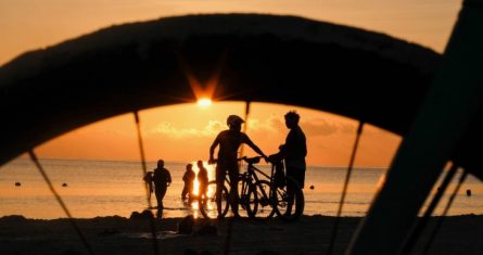 Amanecer en Playa Langosta.