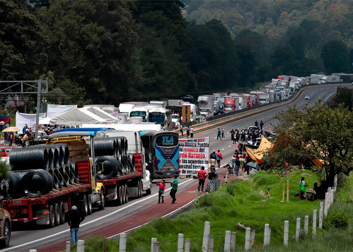 bloqueo-autopista-mexico-puebla-8