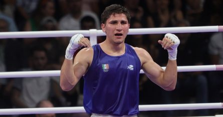 El boxeador mexicano Marco Verde se impuso la tarde de este martes al británico Lewis Richardson en la semifinal de la categoría de los 71 kilogramos (kg) de los Juegos Olímpicos de París 2024, por lo que ya tiene asegurada la medalla de plata, sin embargo, buscará colgarse el oro en la final que se celebrará el próximo 9 de agosto.