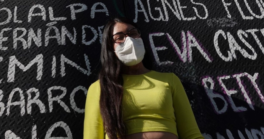 La saxofonista María Elena Ríos, víctima de ataque de ácido, durante el Encuentro de Resistencias, en el que se escuchó con micrófono abierto la lucha de cada una de ellas en la Glorieta de las Mujeres que Luchan.