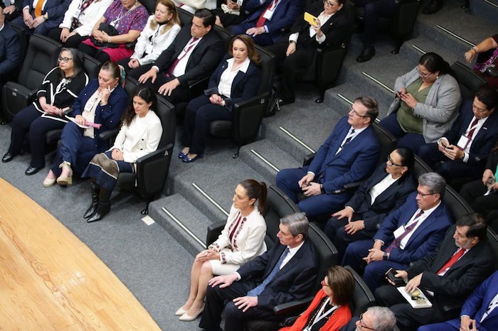 Parte de las y los invitados a la entrega de constancia de mayoría de Claudia Sheinbaum Pardo.