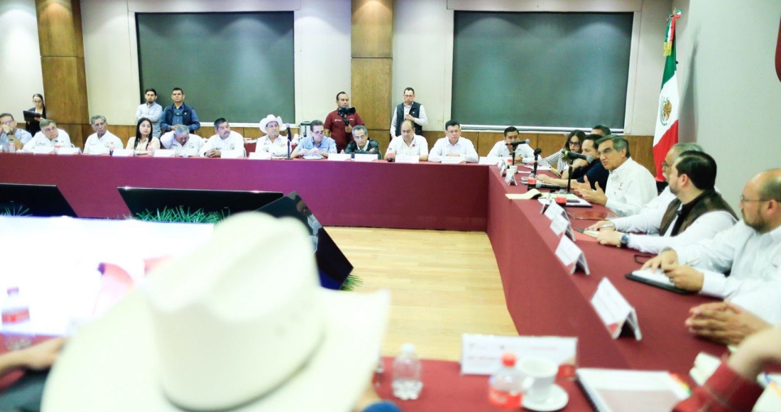 El Gobernador Villarreal Anaya hizo un llamado a los funcionarios federales a tomar en cuenta que Tamaulipas es el principal productor de sorgo en el país y que este cultivo debe ser considerado un bien estratégico del estado. 