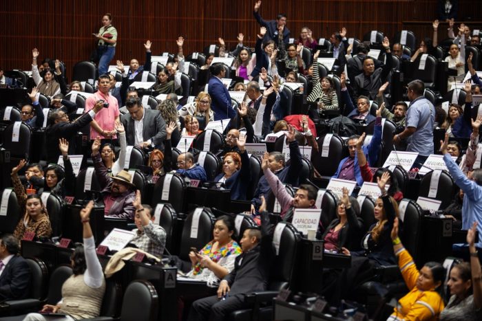 Sesión en la Cámara de Diputados, donde el tema principal a discutir es la reforma del traspaso de la Guardia Nacional a la Secretaría de la Defensa Nacional.