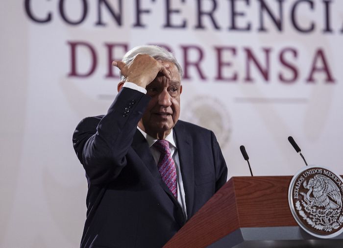 El Presidente Andrés Manuel López Obrador rechazó que el Gobierno federal negociara un intercambio de favores con Miguel Ángel Yunes Márquez y su padre, Yunes Linares, a cambio del valioso voto que permitió la mayoría calificada a la alianza de izquierdas.