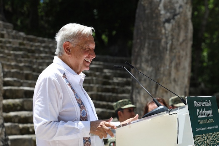 El Presidente Andrés Manuel López Obrador aseguró que ya se puede ir a Palenque sin preocupación porque hay relevo con Claudia Sheinbaum Pardo.