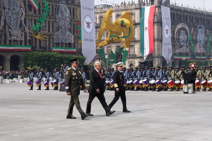 El Presidente de México y los titulares de las Fuerzas Armadas.