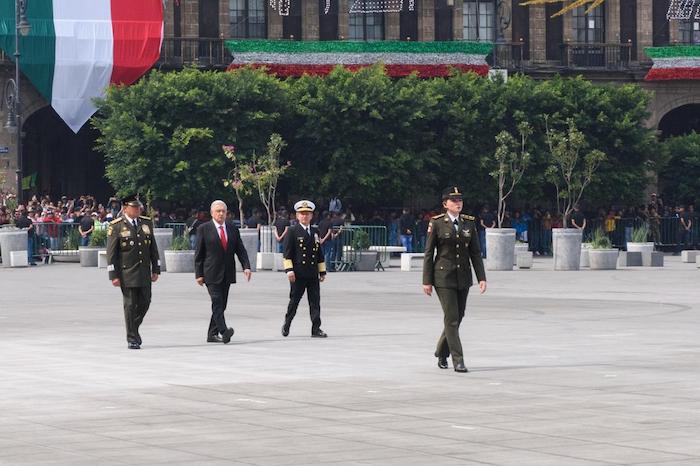 El Presidente Andrés Manuel López Obrador y los titulares de las Fuerzas Armadas.