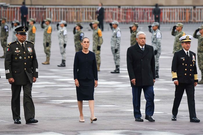 El Presidente Andrés Manuel López Obrador y Claudia Sheinbaum Pardo, su próxima sucesora, homenajearon a las víctimas de sismos de 1985 y 2017, los cuales golpearon con fuerza a varios estados del país.