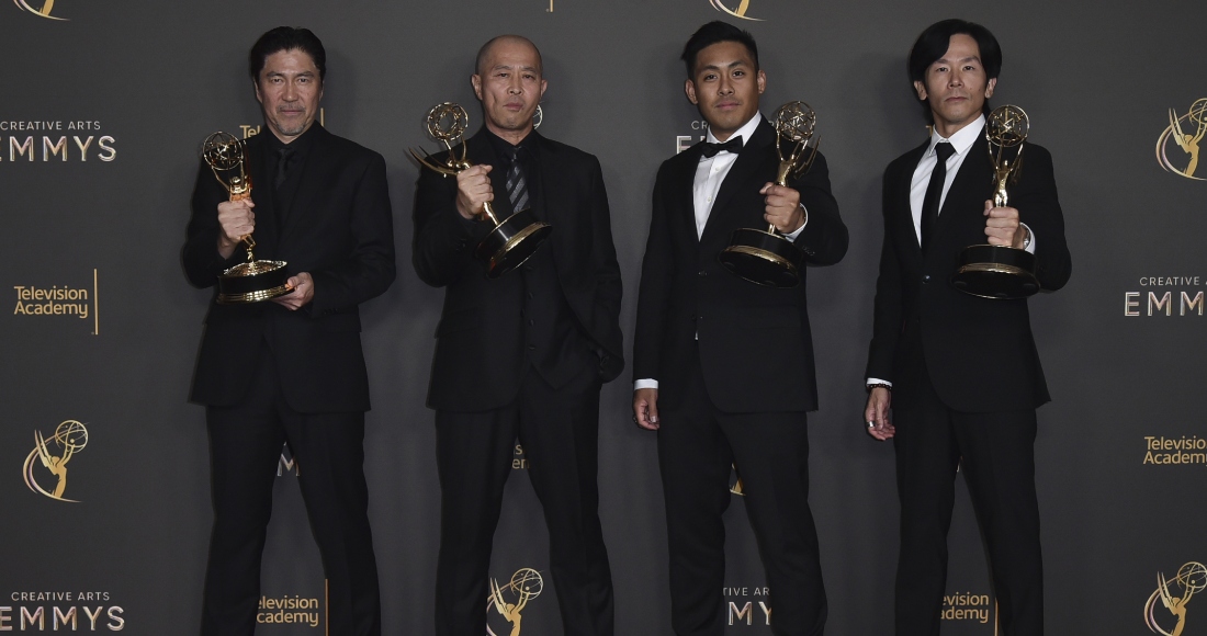 Hiroo Minami, de izquierda a derecha, Nobuyuki Obikane, Martin Cochingco y Johnson Phan con el premio a la mejor actuación de acrobacias por Shogun asisten a la segunda noche de los Premios Emmy de Artes Creativas el domingo 8 de septiembre de 2024 en Los Ángeles.