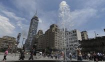 La Torre Latinoamericana, el rascacielos más antiguo de la Ciudad de México.