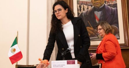 Luisa María Alcalde, actual Secretaria de Gobernación, es la única integrante de Morena que ha manifestado su intención de participar por la Dirigencia nacional del partido.