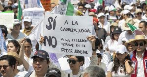 El Presidente Andrés Manuel López Obrador celebró este lunes la política de "responsabilidad" y "prudencia" de las embajadas de Estados Unidos y Canadá en México, encabezadas por Ken Salazar y Graeme Clark, respectivamente, al limitarse a no emitir más declaraciones respecto a la reforma al Poder Judicial que se podría aprobar esta semana en la Cámara de Diputados.