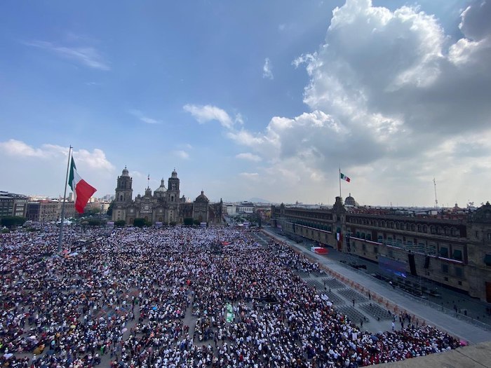 El Presidente Andrés Manuel López Obrador rindió este domingo su sexto y último Informe de Gobierno ante un Zócalo lleno.