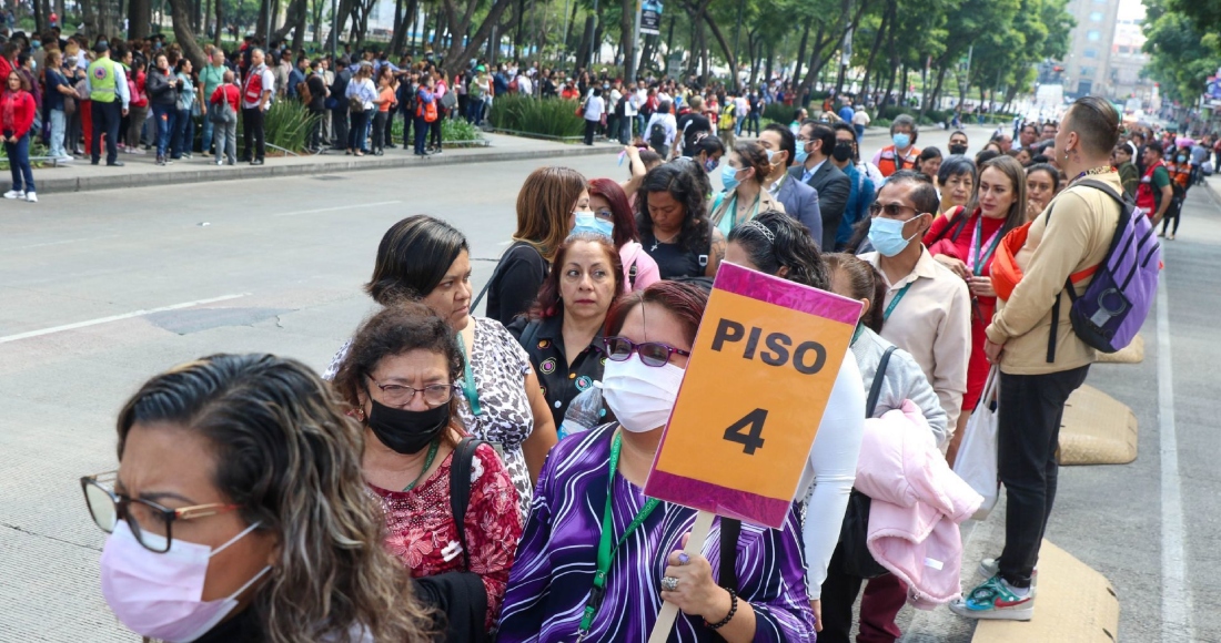 Oficinistas de los tribunales y de la cancillería participaron en el Simulacro Nacional de 2023.