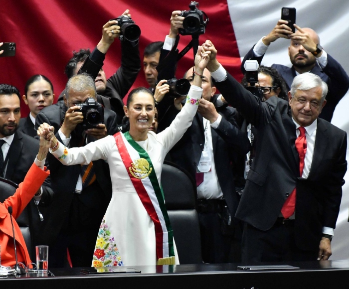 Claudia Sheinbaum, luego de tomar protesta como Presidenta Constitucional de los Estados Unidos Mexicanos, durante la sesión de Congreso General realizada en la Cámara de Diputados. 