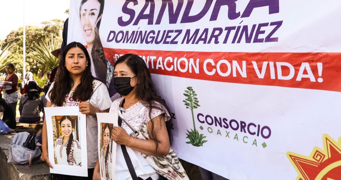 Sandra, joven activista ayuuk y abogada con una destacada trayectoria en la defensa de los derechos de las mujeres, litigaba casos de violencia y desaparición de mujeres, tenía su despacho en la localidad de María Lombardo, San Juan Cotzocón, Oaxaca.