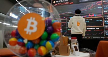 Bitcoin roza los 100 mil dólares