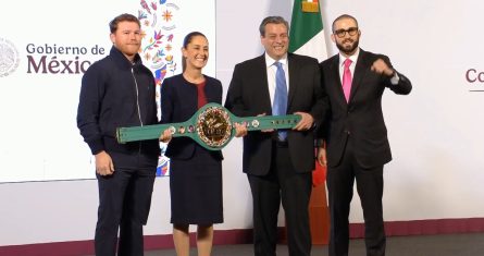 Canelo visita la conferencia matutina