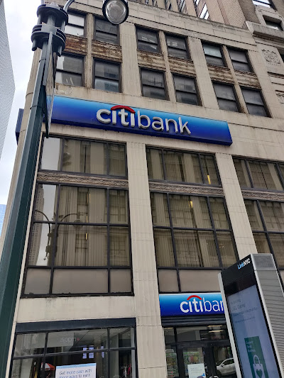 Citi bank cuenta con dinero de Collado, revela El País.