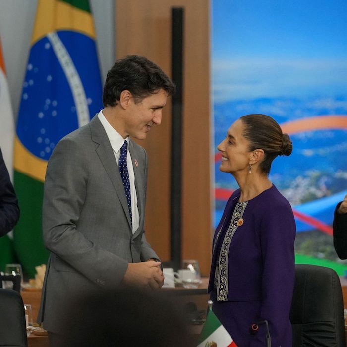 CLAUDIA Y TRUDEAU EN G20