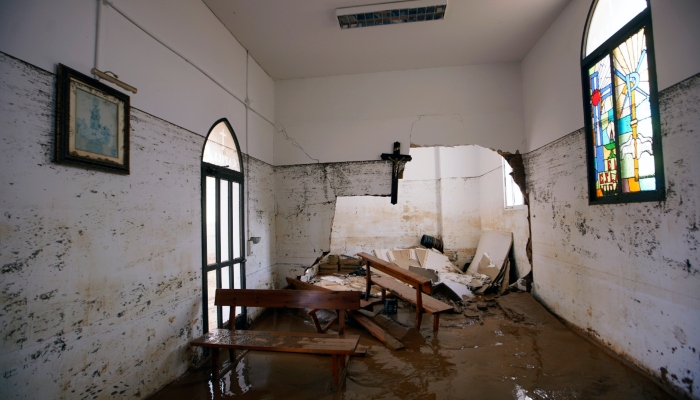 Capilla afectada por las inundaciones en España