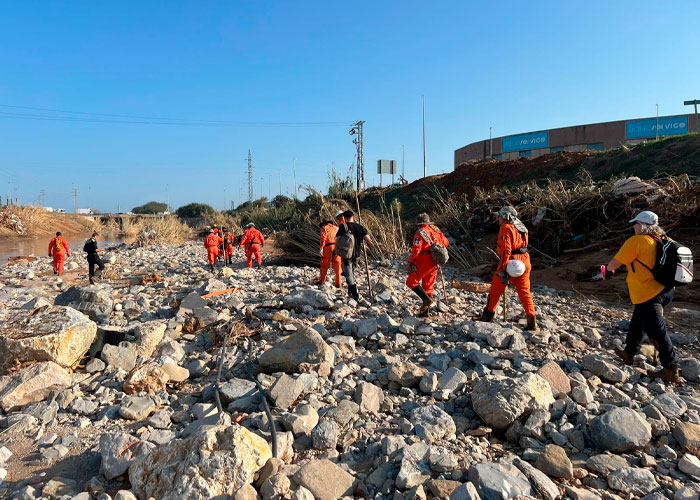 la-brigada-de-rescate-topos-azteca-ayudando-en-valencia-españa-3