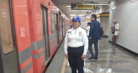 Oficial del Metro de la CdMx