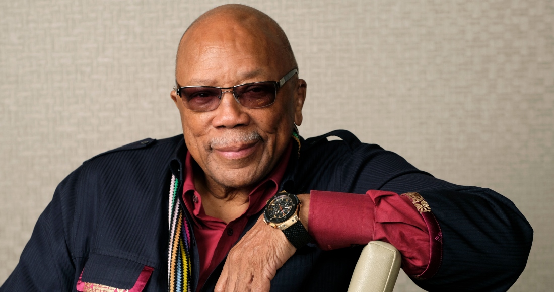 El productor musical Quincy Jones posa para un retrato para promocionar su documental "Quincy" en el festival de cine de Toronto, el 7 de septiembre de 2018, en Toronto.