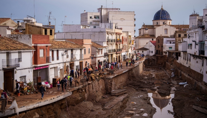 Vista general de un área afectada por inundaciones, el viernes 1 de noviembre de 2024, en Chiva, España. 