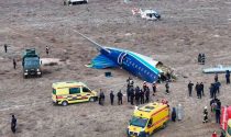 Aerolínea afirma que accidente aéreo en Kazajistán fue por interferencia externa.